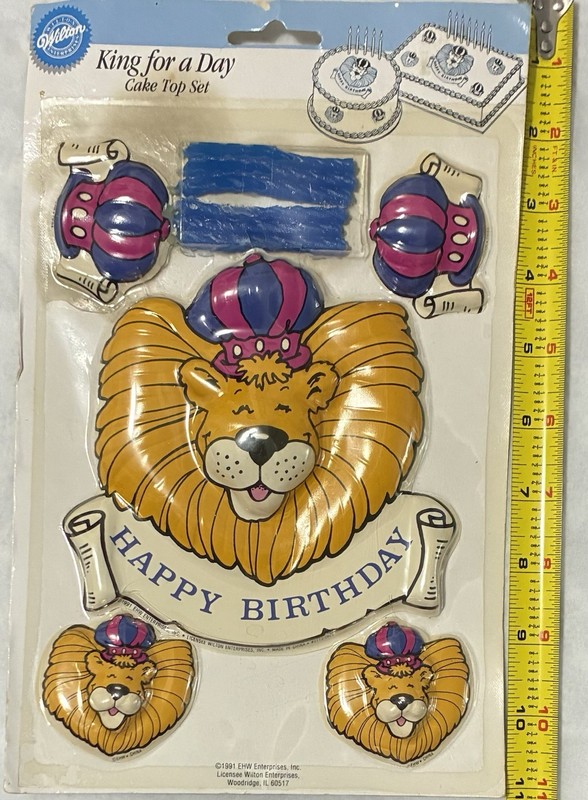 Vintage 1991 Wilton King for a Day Cake Top Set Happy Birthday NEW OLD STOCK gallery