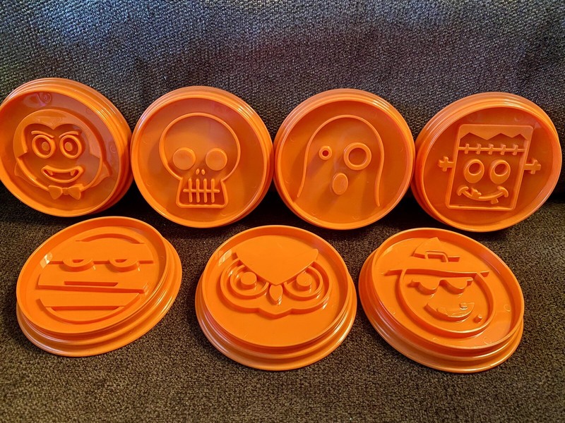 Pampered Chef Halloween 3” Cookie Cutters Set of 7 Item #1598 Stackable Orange
