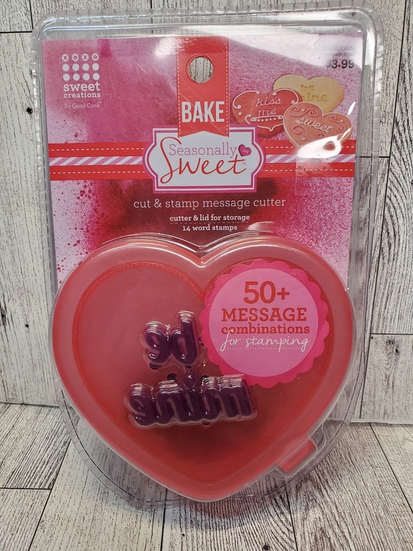 BW1 Valentine Baking Cut & Stamp Message Cutter For Cookies 14 word stamps New