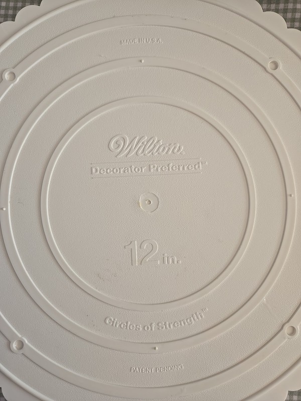 Wilton Decorator Preferred Scalloped Cake Plate Separator Plate 12" inches gallery