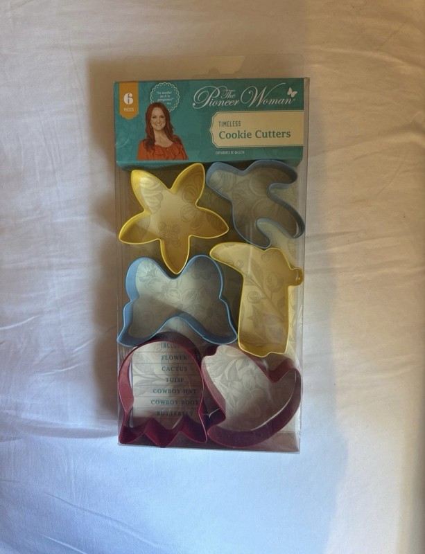 Pioneer Woman Timeless Cookie Cutters 6 pc Set New
