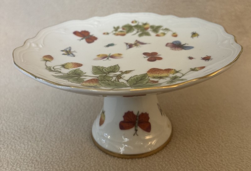 ARDALT LENWILE Mini Porcelain Pedestal Cake Stand – Butterfly & Strawberries
