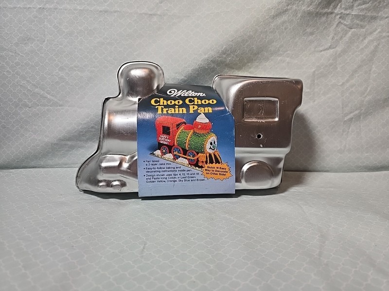WILTON Choo Choo Train 2 Piece Party Birthday Cake Pan 1998 No 2105-2861 3D NEW