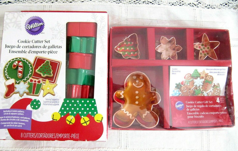 2 sets Wilton Christmas Metal Cookie Cutters Gingerbread Square mini mix lot NOS