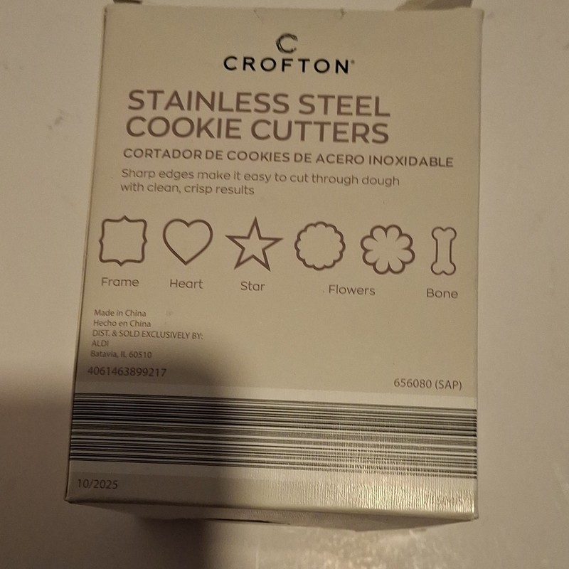 Crofton Stainless Steel Cookie Cutter Set 6 Piece Frame Heart Star Flowers Bone gallery