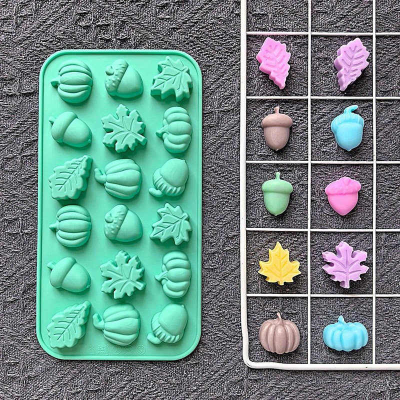 18-Cavity Silicone Mold Fall Halloween Thanksgiving Candy Mold Autumn Maple