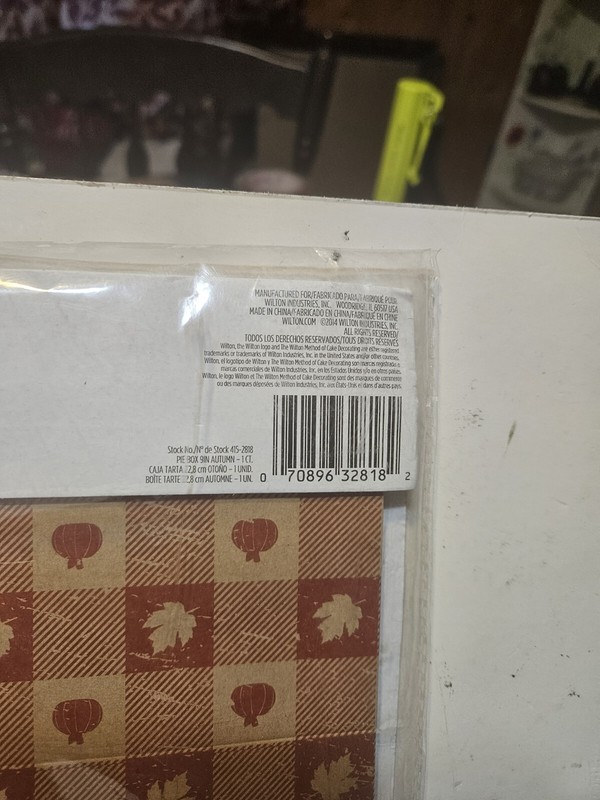 Wilton Pie Box Cardboard New In Package 9" X 9" Autumn Fall Cater Decor 9251 gallery