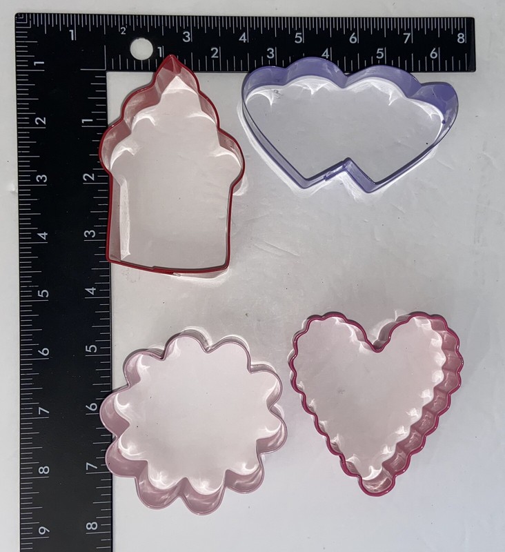 4 Metal Valentine Heart Cupcake Flower Shaped Cookie Cutter Set Love Red Pink gallery