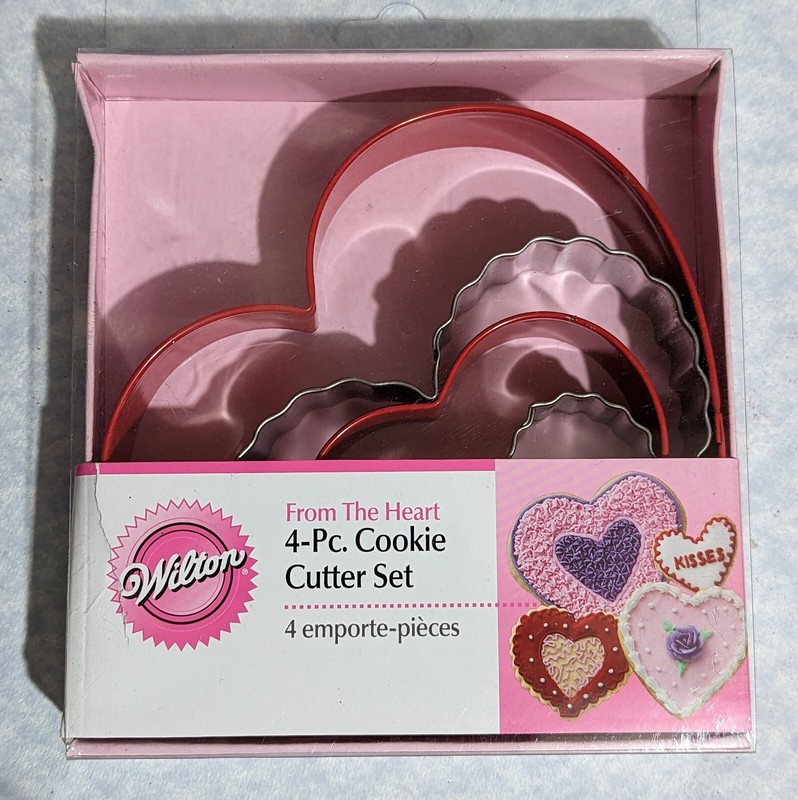 Wilton 4 Piece Nested Cookie Cutter Set Hearts Valentines Day Weddings Showers gallery