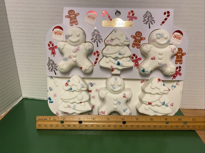 Bakeshop silicone Christmas mold gingerbread man 3” and Christmas 3”trees New gallery