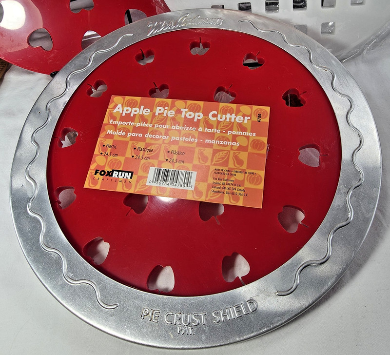 Fox Run Pie Top Cutter Set of 3 Apple Heart Lattice & Mrs. Anderson Crust Shield gallery