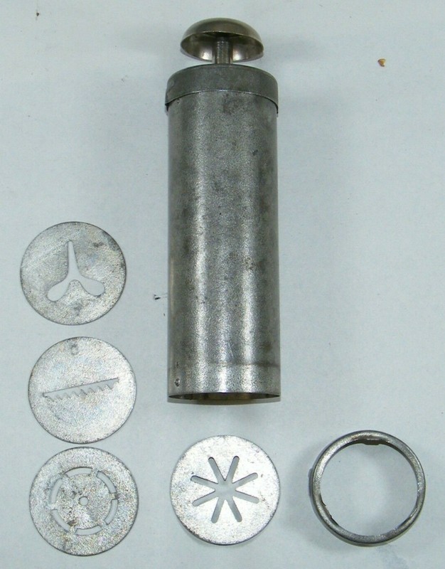 VINTAGE EKCO COOKIE PRESS METAL 4 DISCS