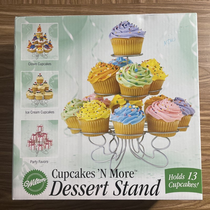 Wilton Cupcake’s ‘N More Dessert Stand! Holds 13 Cupcakes , New in Box
