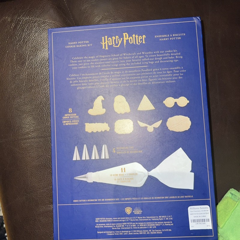 Harry Potter Williams Sonoma Cookie Baking Kit Cutters WIZARDING WORLD NIB gallery