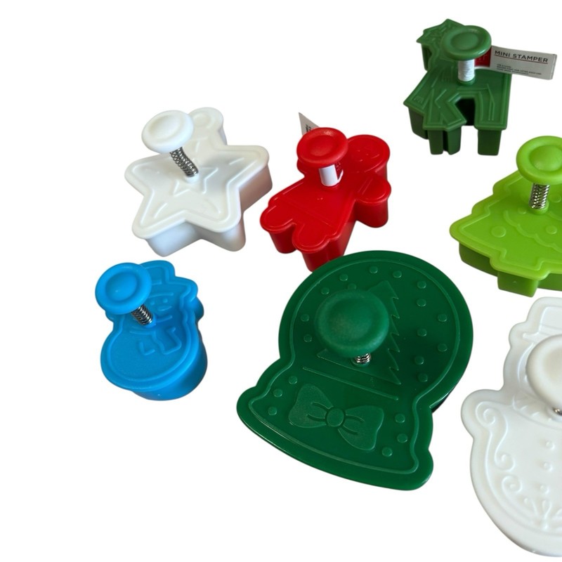 Plunger Cutters Set Lot of 12 Assorted Colors Christmas Easter New Cookies gallery