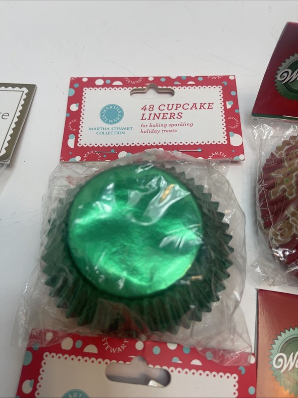 Martha Stewart, Wilton Christmas Cupcake Paper Liners Baking 540 Pieces New gallery