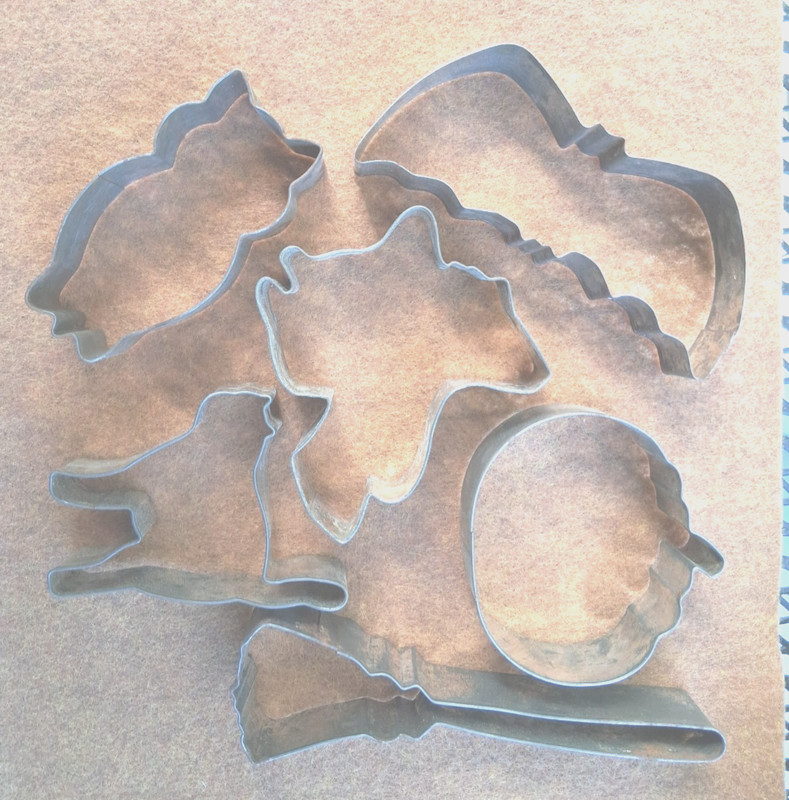 Six Vintage "Trick or Treat" Halloween Cooky Cutters plus large Pumpkin Cutter gallery