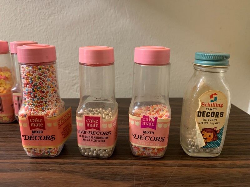 Lot of Vintage 1970s Cake Mate Schilling Fancy Decors Bottles Silver Snowflake gallery