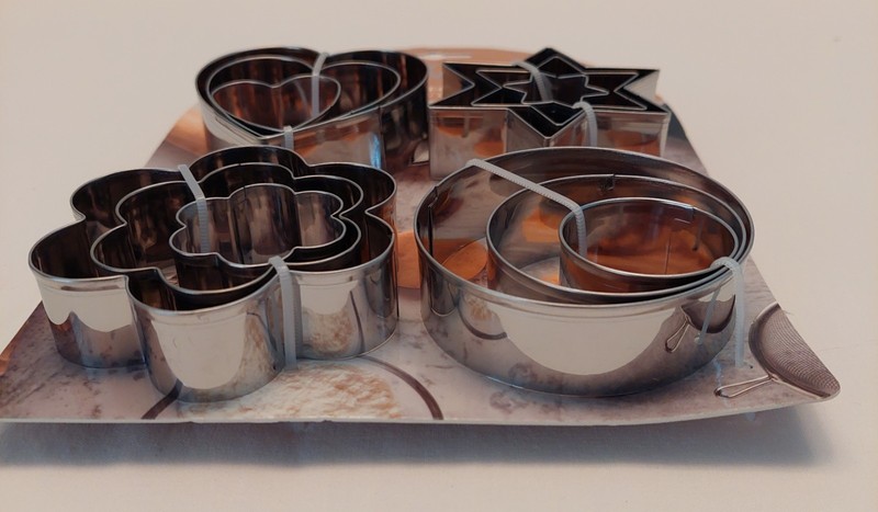 Cook With Color 12-Piece Cookie Cutter Set. Stainless Steel. CWC Cookie/Biscuits gallery
