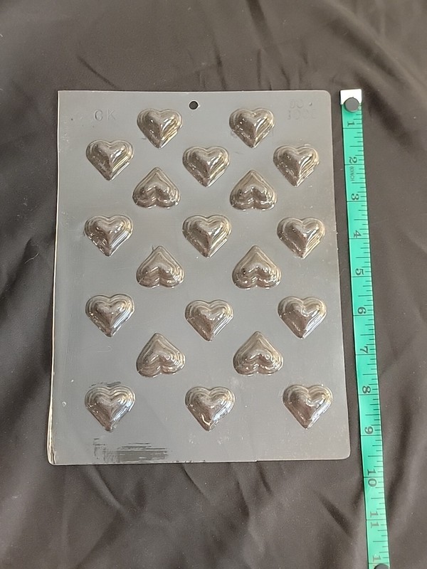 VALENTINES DAY 1″ X 1 1/8″ Plain Hearts Love Chocolate Candy Plastic Mold