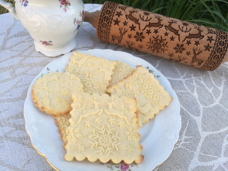 Christmas Elk Embossed Dough Roller Deer Engraved Rolling Pin Wooden Rolling