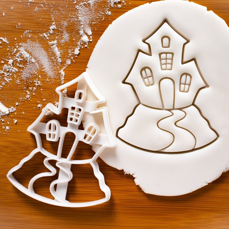 Haunted House Cookie Cutter – Halloween treats spells spooky witch ghost spirits