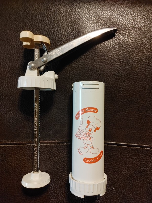 Disney Mickey Mouse Cookie Press Kit No 975 Vintage '94 *NOT*COMPLETE*FOR*PARTS gallery