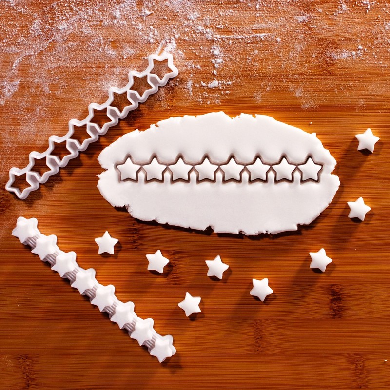 Dog Training Treat Cookie Cutter (8 Stars at Once) with Pusher Ejector