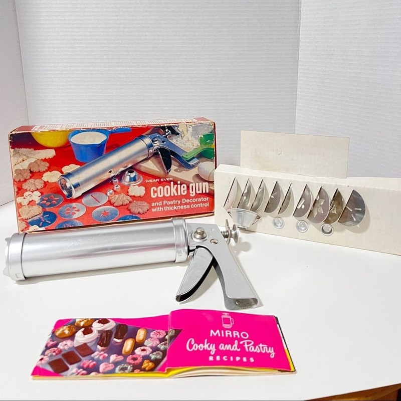 Wear-Ever Cookie Gun & Pastry Decorator Original Box & Insert Model 1-No. 3365