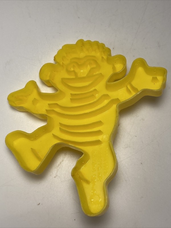 Ernie Cookie Cutter Yellow Muppets Sesame Street Wilton 1970s Vintage gallery