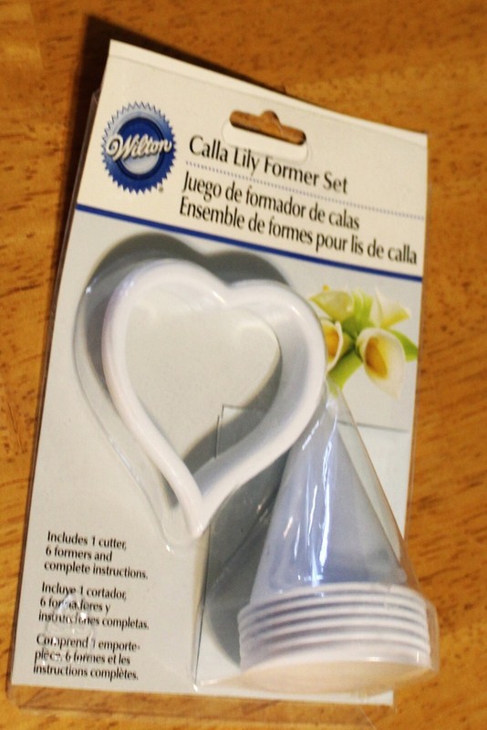 Wilton ~ CALLA LILY FORMER SET (7PC) #417-1109 w/Instructions – New 2009 Plastic