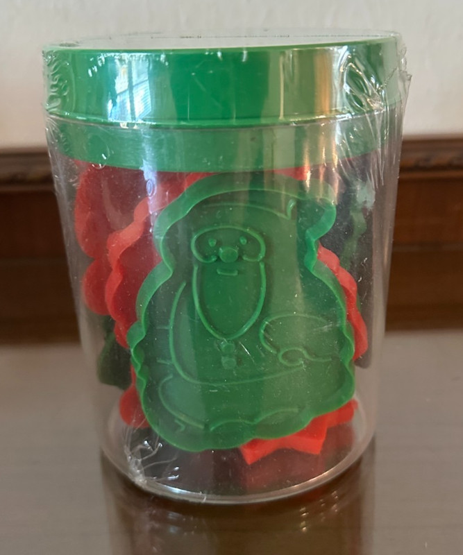 Vintage 1990s Kitchen World Christmas Jar Cookie Cutter Set of 10 gallery