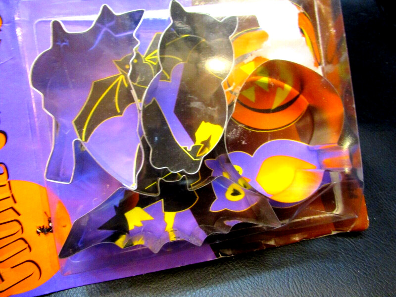 New Fox Run Craftsmen USA Leaf Bat Owl Pumpkin Halloween Tin Cookie Cutters Set gallery