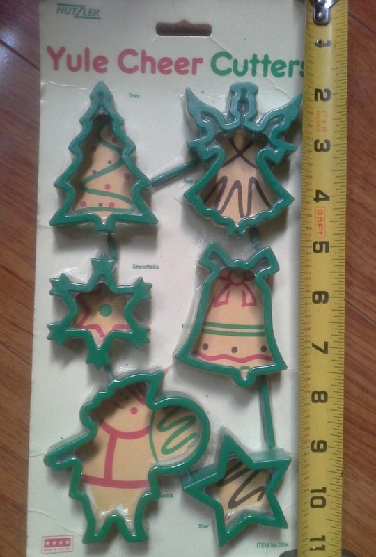 Hutzler 6pc Yule Cheer Cookie Cutters Set gallery