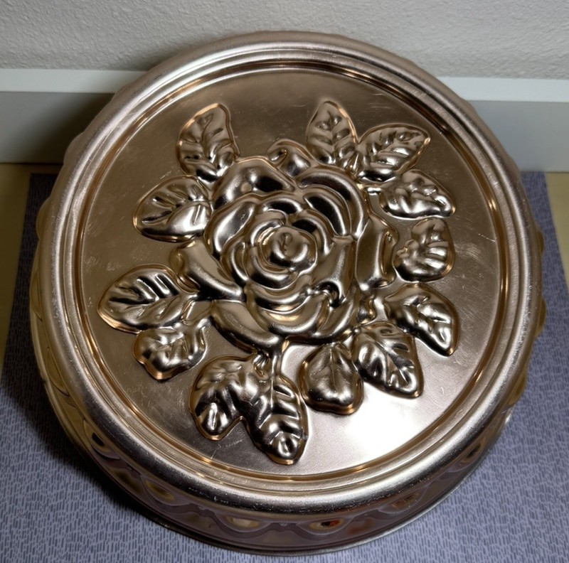 Vintage 1970s Copper Colored Aluminum Jello Mold Circular Fluted Edge Rosette