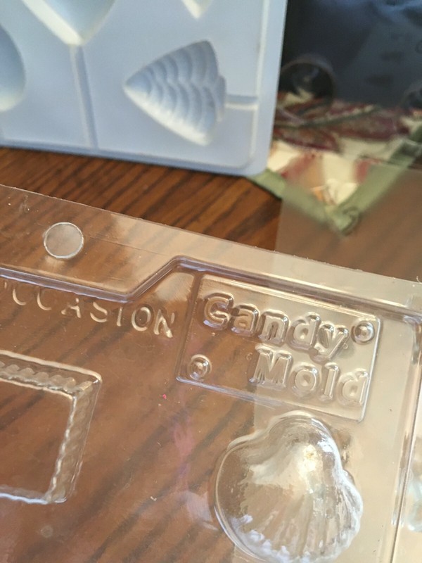 lot of 4 candy and sucker molds. Wilton, Kitchen candies, . 5 styles of sucker gallery