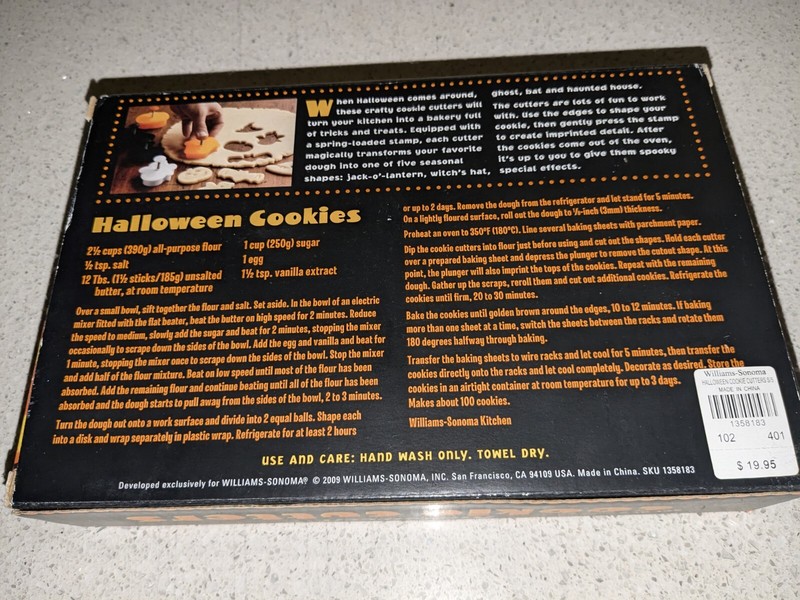 Williams Sonoma WS Kids Set of 5 Halloween Spring Loaded Stamp Cookie Cutters gallery