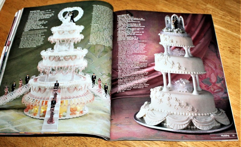 Wilton: YEARBOOK OF BAKING & CAKE DECORATING (Set of 2) 1997, 2000 Instructions gallery