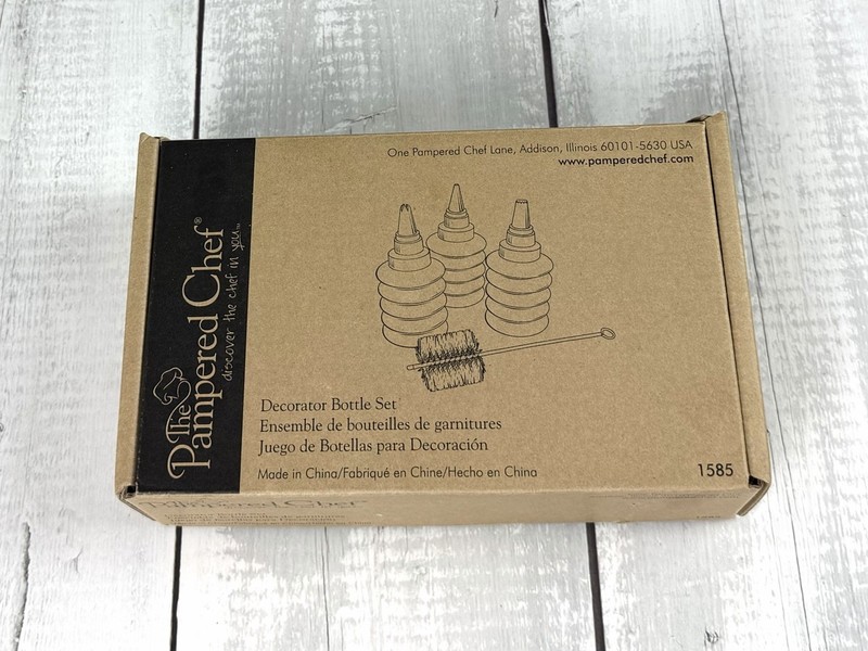 The Pampered Chef Decorator Bottle Set #1585 For Icing Cookie Cake With Box gallery
