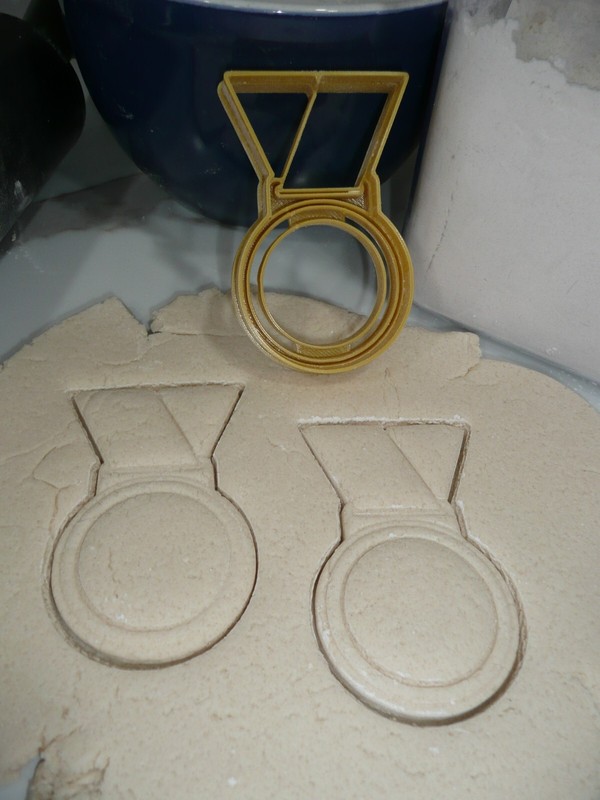MEDAL AWARD WINNER SPORTS COOKIE CUTTER MADE IN USA PR5434 gallery