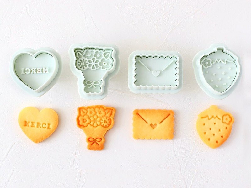 Japanese Heart letter strawberry Cookie Mold cutter suger craft Cotta set of 4