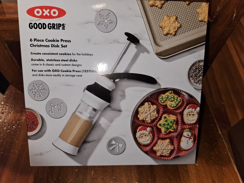 OXO Good Grips 6 Piece Cookie Press Christmas Disk Set New gallery