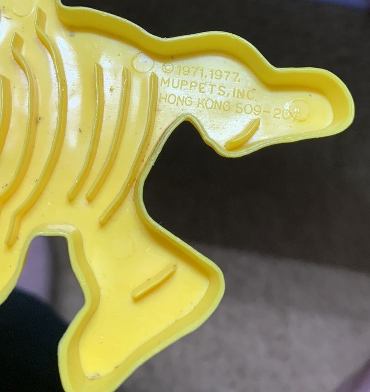 Vtg 1977 Muppets Inc. Sesame Street Play-Doh Cookie Cutter Used gallery