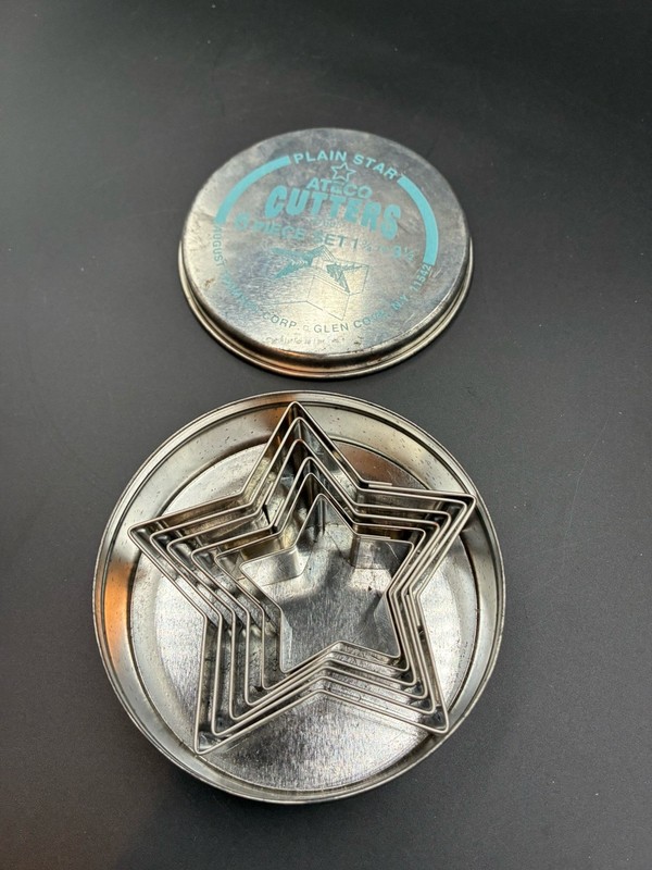 Ateco 6 Piece Plain Star Cookie Sandwich Cutters Silver With Container #7805