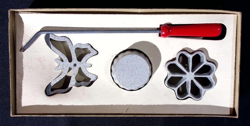 Vintage Bonley Handi Hostess Kit Waf-l-ette Patty Shell Molds Rosette Iron #109 gallery