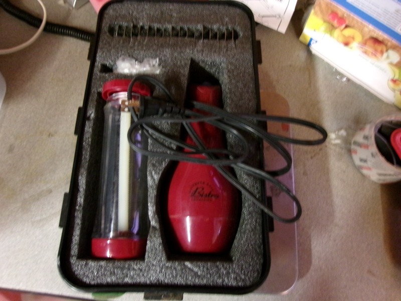 Wolfgang Puck Bistro Collection Electric Cookie Press – Red D