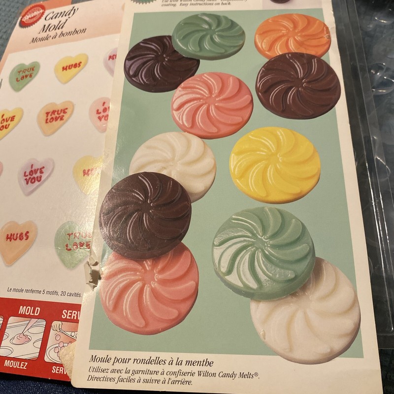 Wilton Candy Chocolate Mold Vintage Plastic x5 gallery