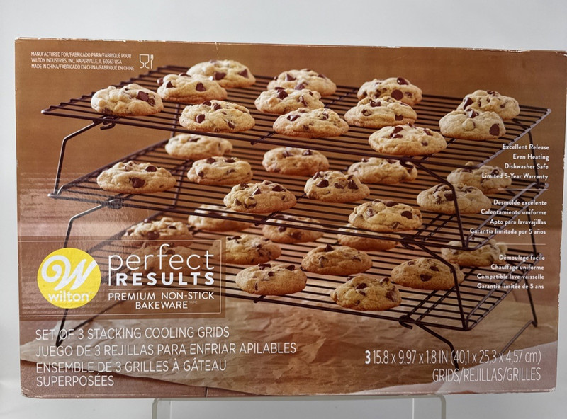 Wilton Perfect Results Premium Non-Stick set of 3 Stacking Cooling Grids -NEW