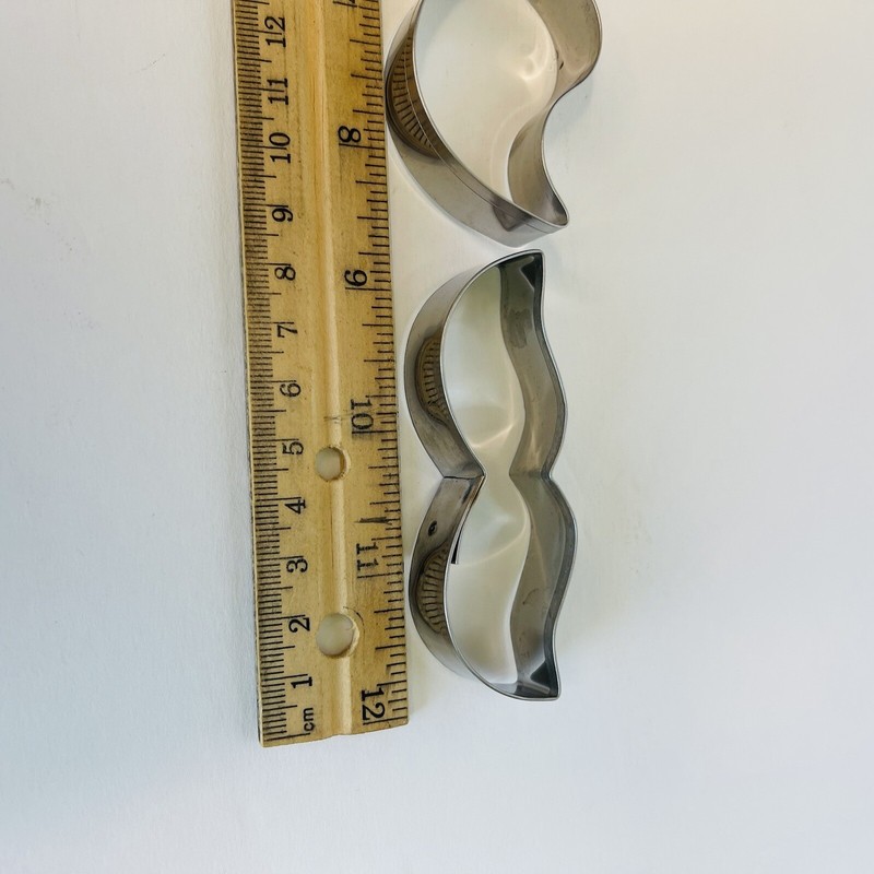 3 Pcs Set/ Mustache Cookie Cutters, Fondant, Pastry, Biscuit, Cake Decorating gallery