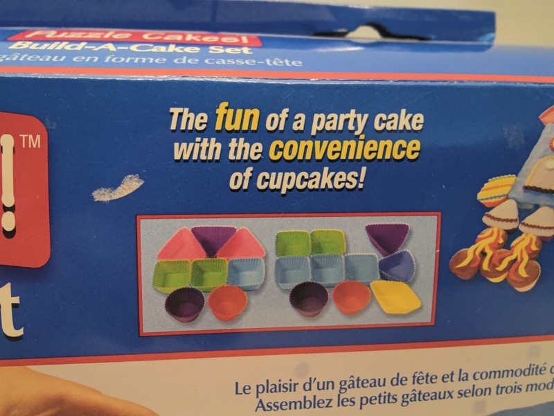 Wilton Puzzle Cakes! Build-A-Cake Set Complete in Original Box - 2007 - NEW NIB gallery